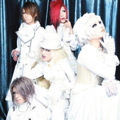 Album cover of "Gladsheim -Blanche-" by Femme Fatale (JP Band)