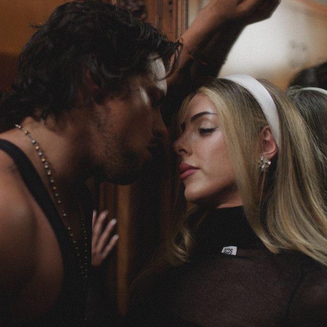 Capa do Single/EP "mi ex no quiere a nadie (part. Lasso)", de Corina Smith