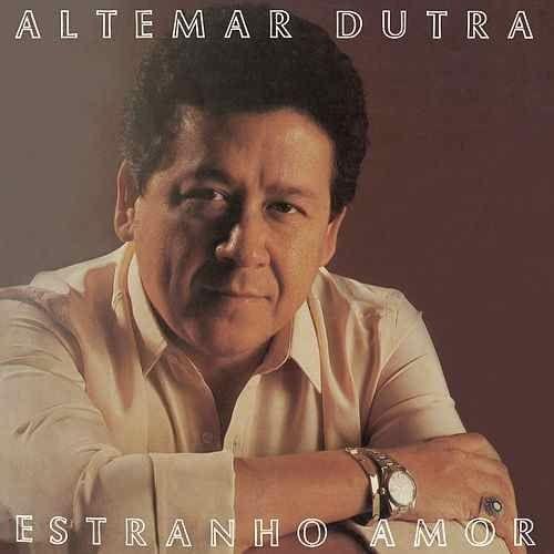 Portada del álbum "Estranho Amor", de Altemar Dutra