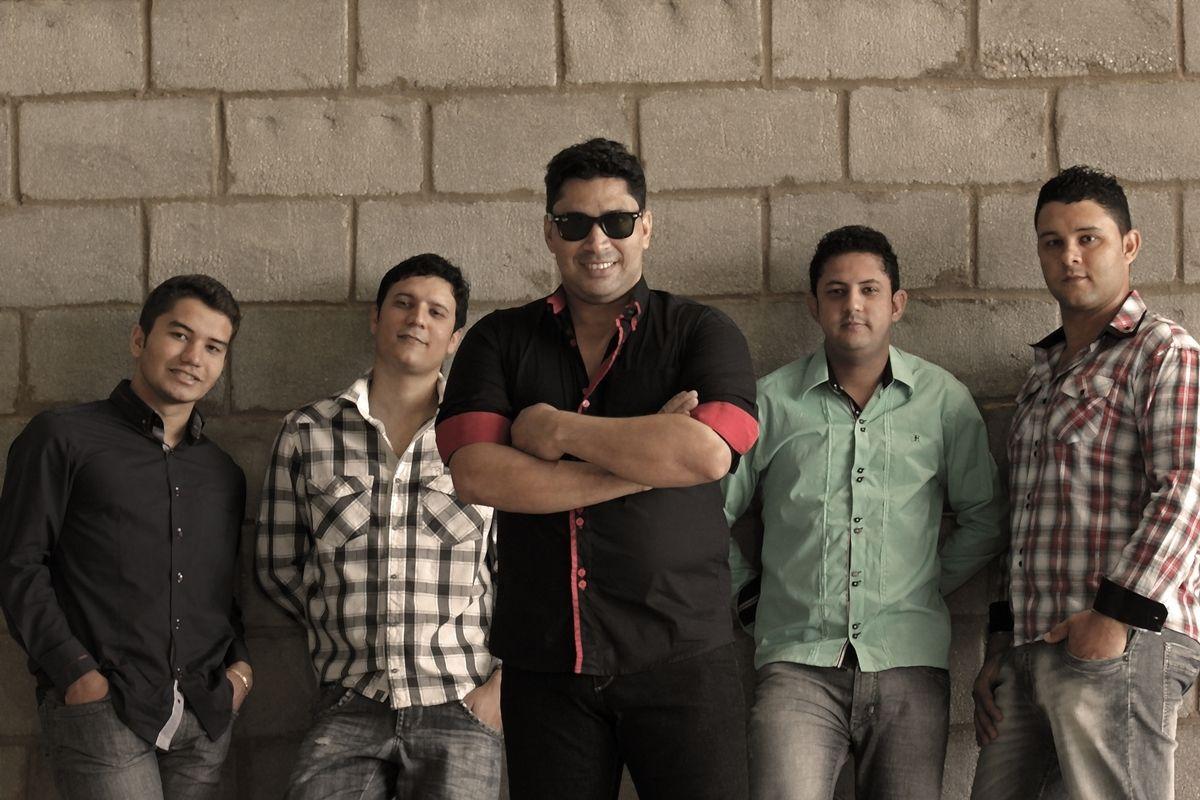 Portada de Álbum "Rua da Felicidade", de Banda Cantares