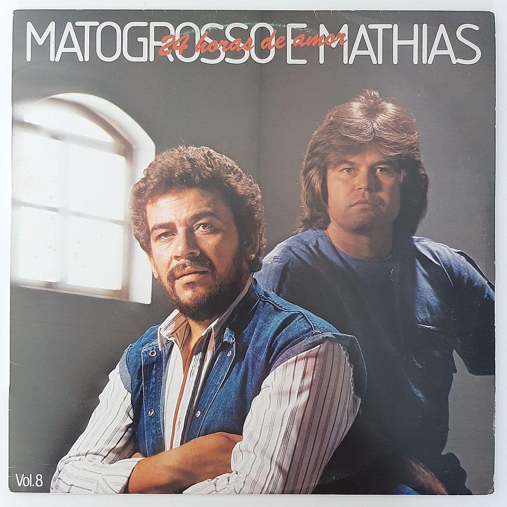 Album cover of "24 Horas de Amor (Vol. 8)" by Matogrosso & Mathias