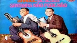 Capa do Álbum "Com o Sangue de Jesus Satanás Não Pode Não", de Mineiro e Mineirinho