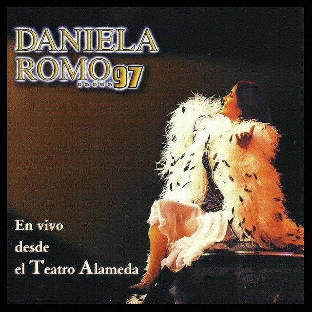 Capa do Álbum "En Vivo Desde El Teatro Alameda", de Daniela Romo