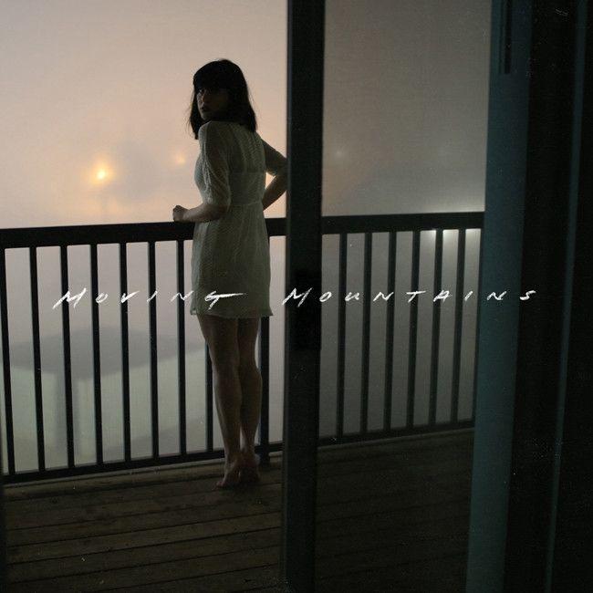 Capa do Álbum "Moving Mountains", de Moving Mountains