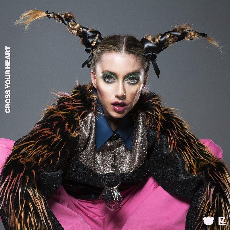 Capa do Álbum "Cross Your Heart", de LIZ