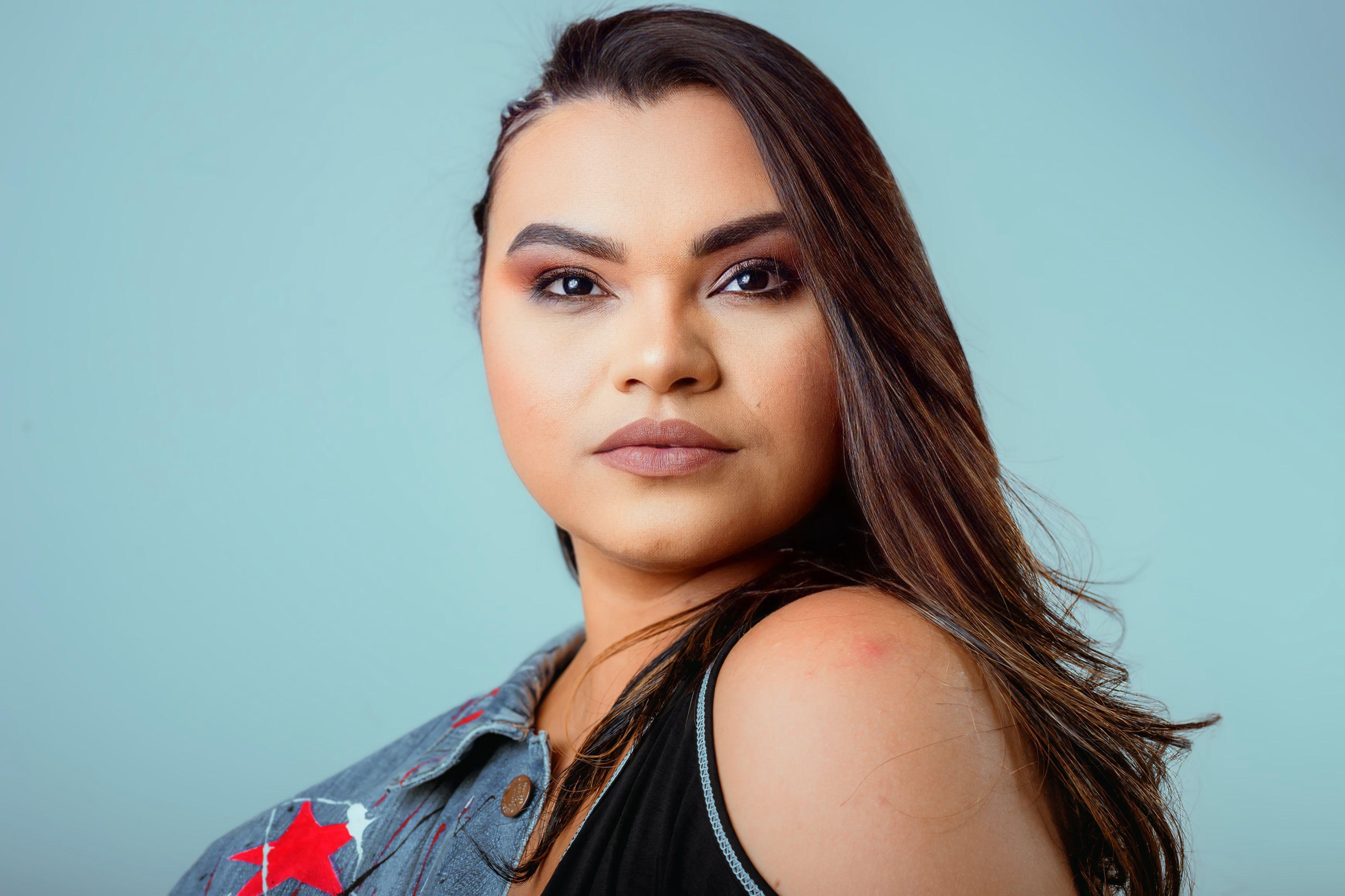 Portada de Sencillo/EP "INTIMISTA ", de Ingrid Leonara