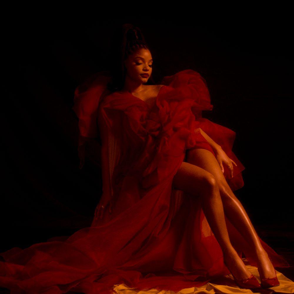 Capa do Álbum "love?... or something like it", de Halle