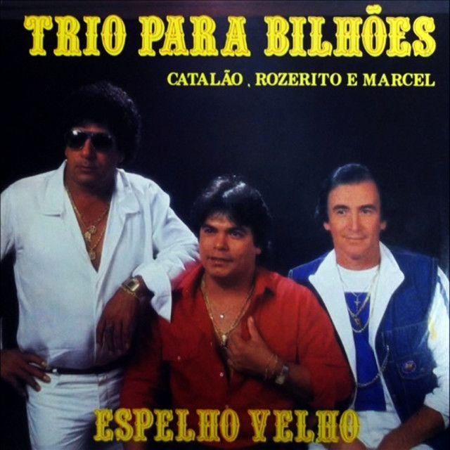 Portada de Álbum "Espelho Velho", de Trio Para Bilhões