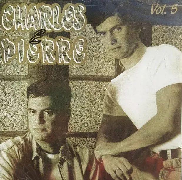 Album cover of "Só Uma Vez" by Charles e Pierre