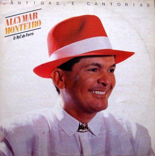 Album cover of "Cantigas e Cantorias" by Alcymar Monteiro