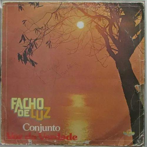 Portada del álbum "Facho de Luz", de Voz da Verdade