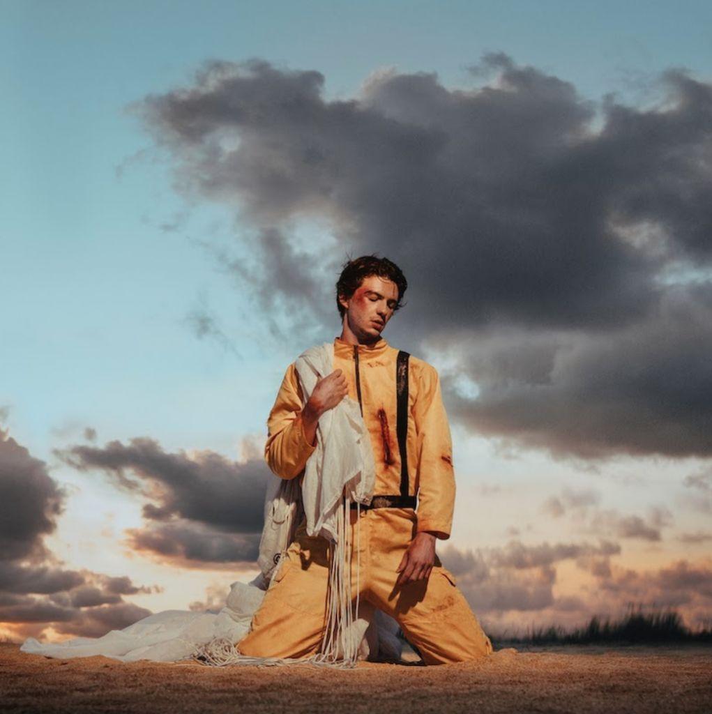 Portada de Álbum "Parachute", de Petit Biscuit