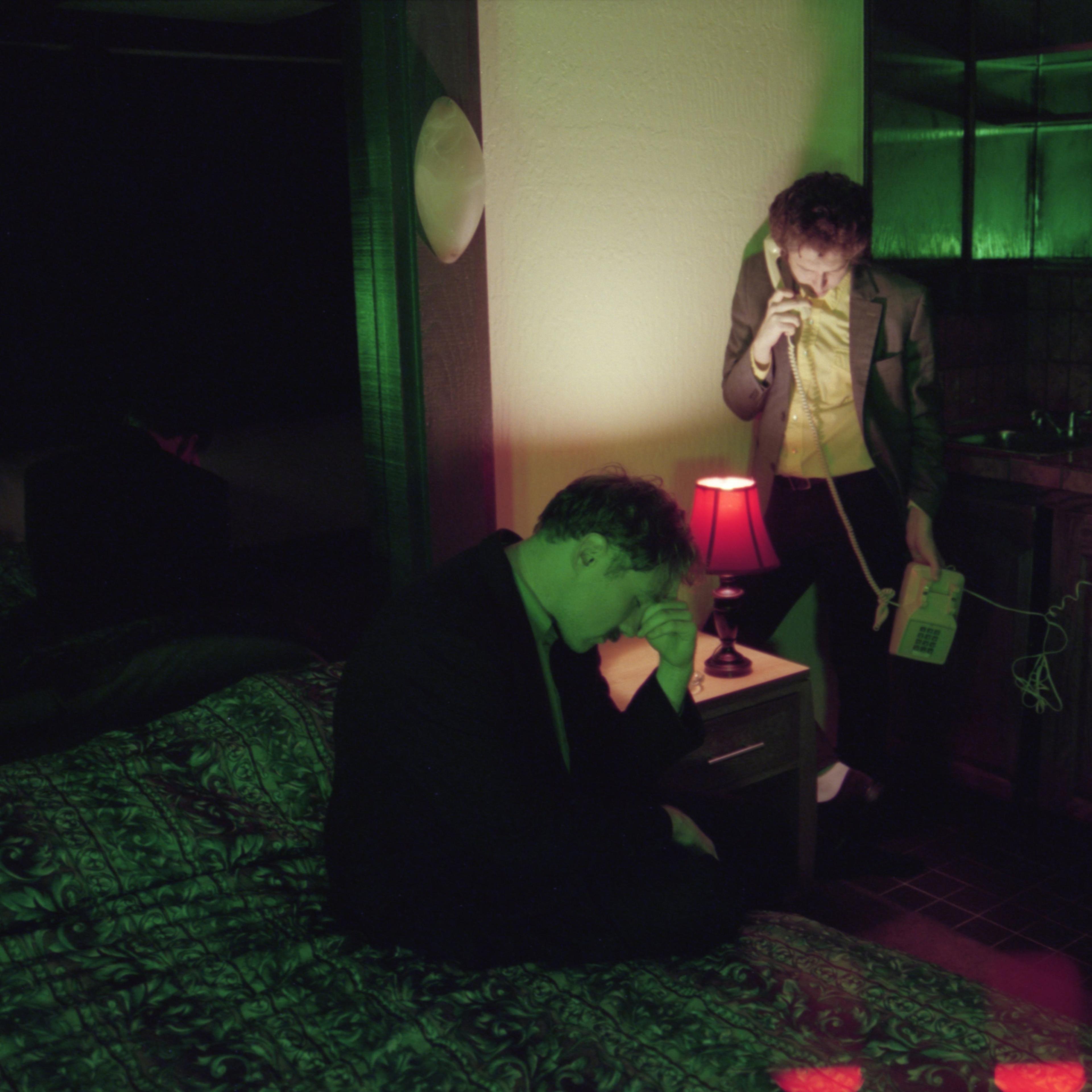 Portada de Álbum "Heaven Surrounds You", de Surf Curse