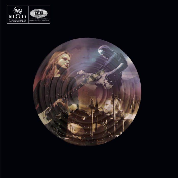 Capa do Álbum "Live In Aarhus '96", de Dizzy Mizz Lizzy