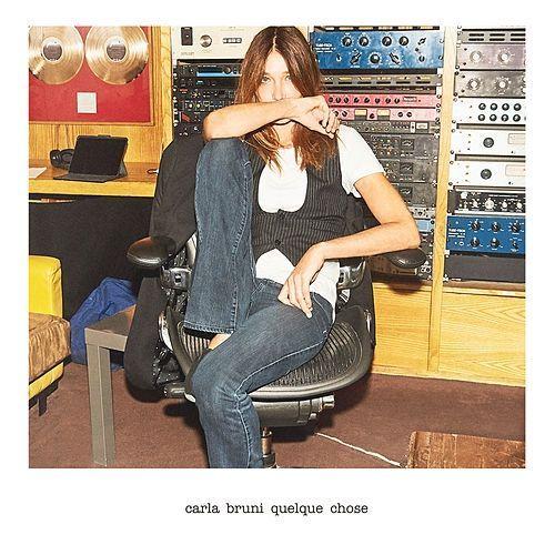 Portada del álbum "Quelque Chose", de Carla Bruni