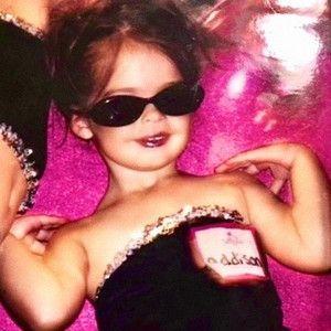 Portada de Sencillo/EP "Fame Is a Gun", de Addison Rae