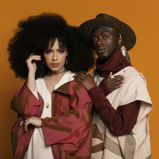 Capa do Álbum "Percorrer Em Nós", de ÀVUÀ