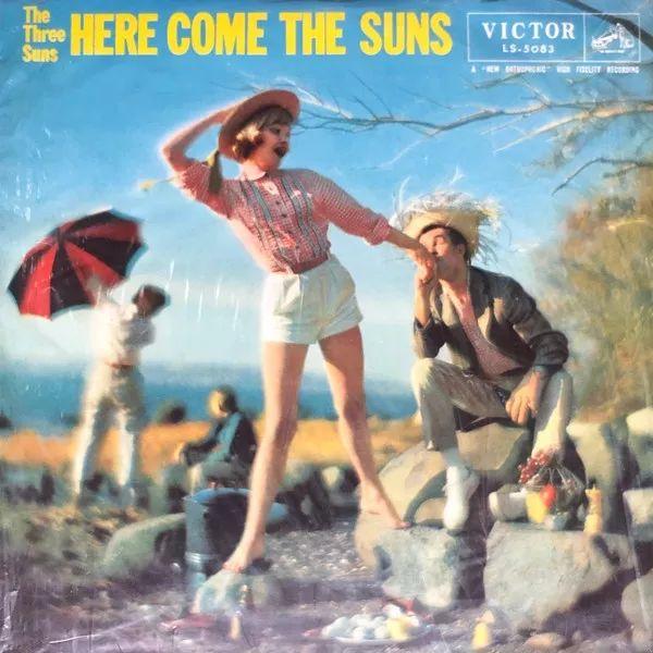 Capa do álbum "Here Come The Suns", de The Three Suns
