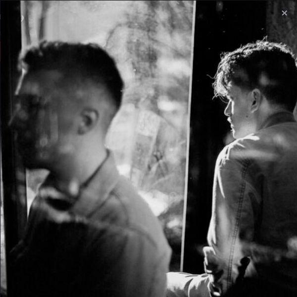 Capa do Single/EP "Quebre as Algemas", de Estevão Cesar