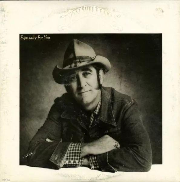 Capa do álbum "Especially For You", de Don Williams