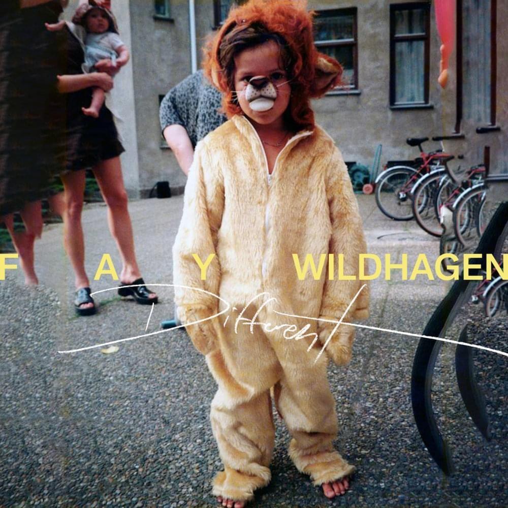 Portada de Sencillo/EP "Different", de Fay Wildhagen