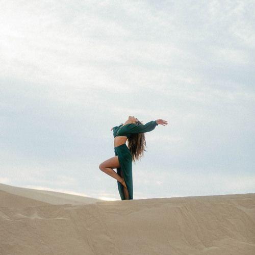 Capa do Single/EP "Questions", de Skylar Simone