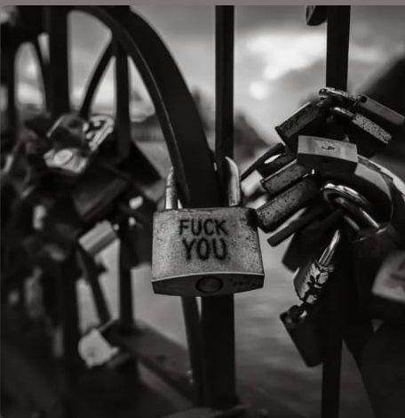 Portada de Sencillo/EP "I hate it when somebody says your name (dark take)", de Roby Fayer