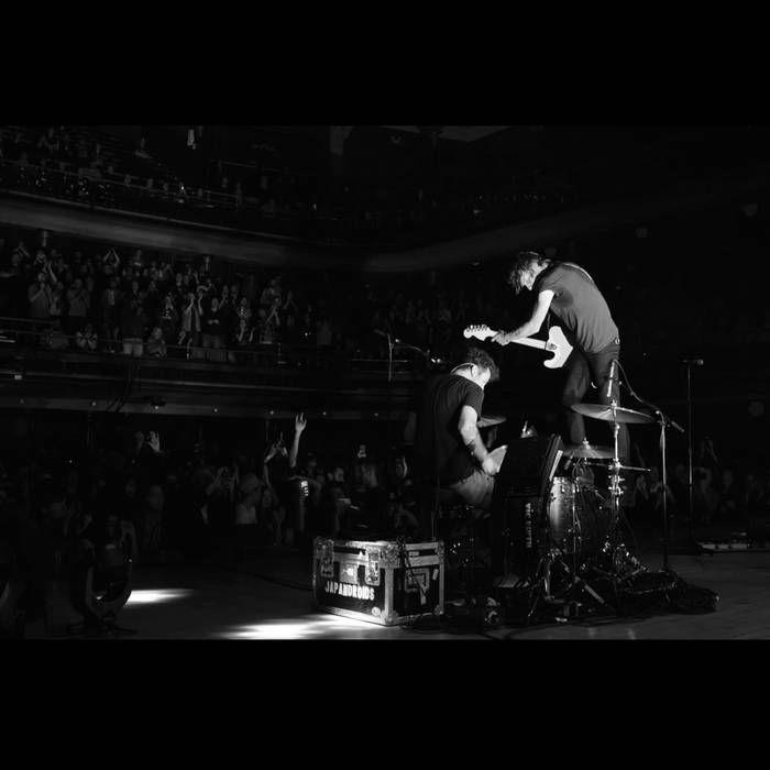 Portada de Álbum "Massey Fucking Hall", de Japandroids