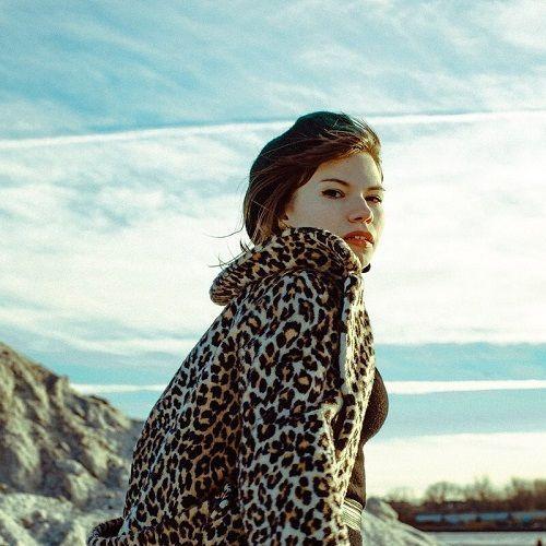 Capa do Single/EP "Come On", de Deidre & The Dark