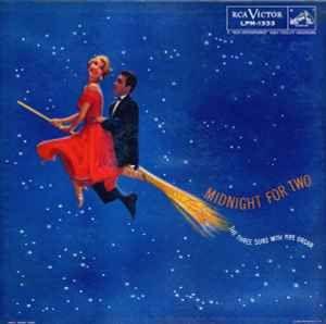 Capa do álbum "Midnight For Two", de The Three Suns
