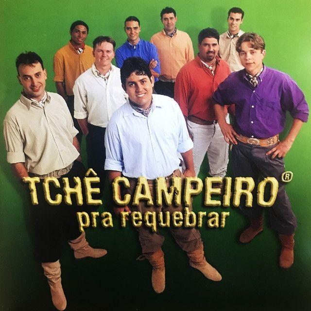 Capa do Álbum "Pra Requebrar", de Tchê Campeiro