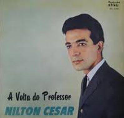 Capa do álbum "A Volta do Professor", de Nilton César