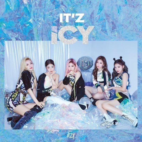 Single/EP cover of "IT'z ICY" by ITZY
