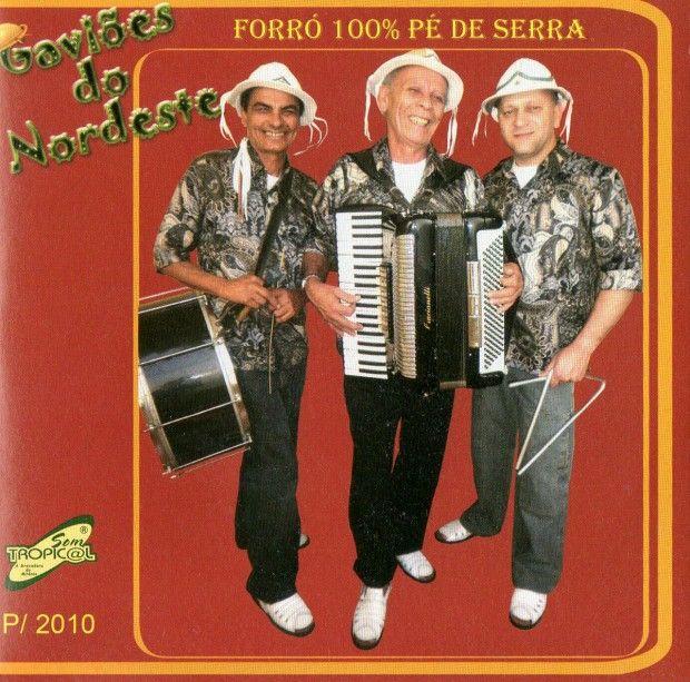 Portada de Álbum "Forró 100 Pé de Serra", de Gaviões do Nordeste
