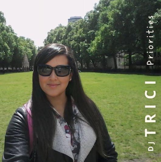 Capa do álbum "Priorities", de DJ Trici