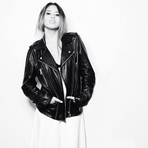 Portada de Álbum "Queen", de Jasmine Villegas