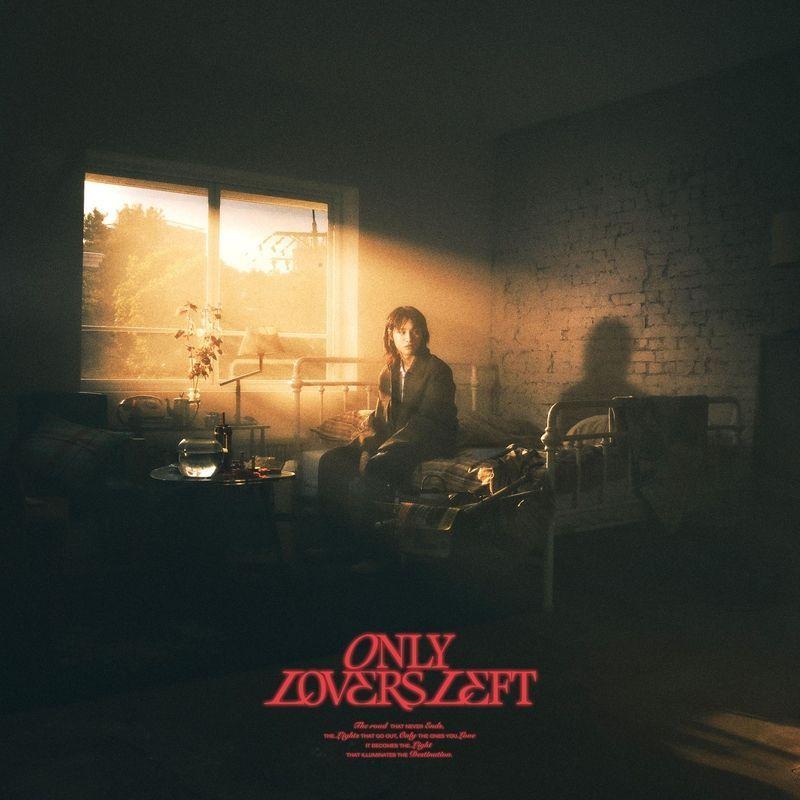 Capa do álbum "ONLY LOVERS LEFT", de WOODZ
