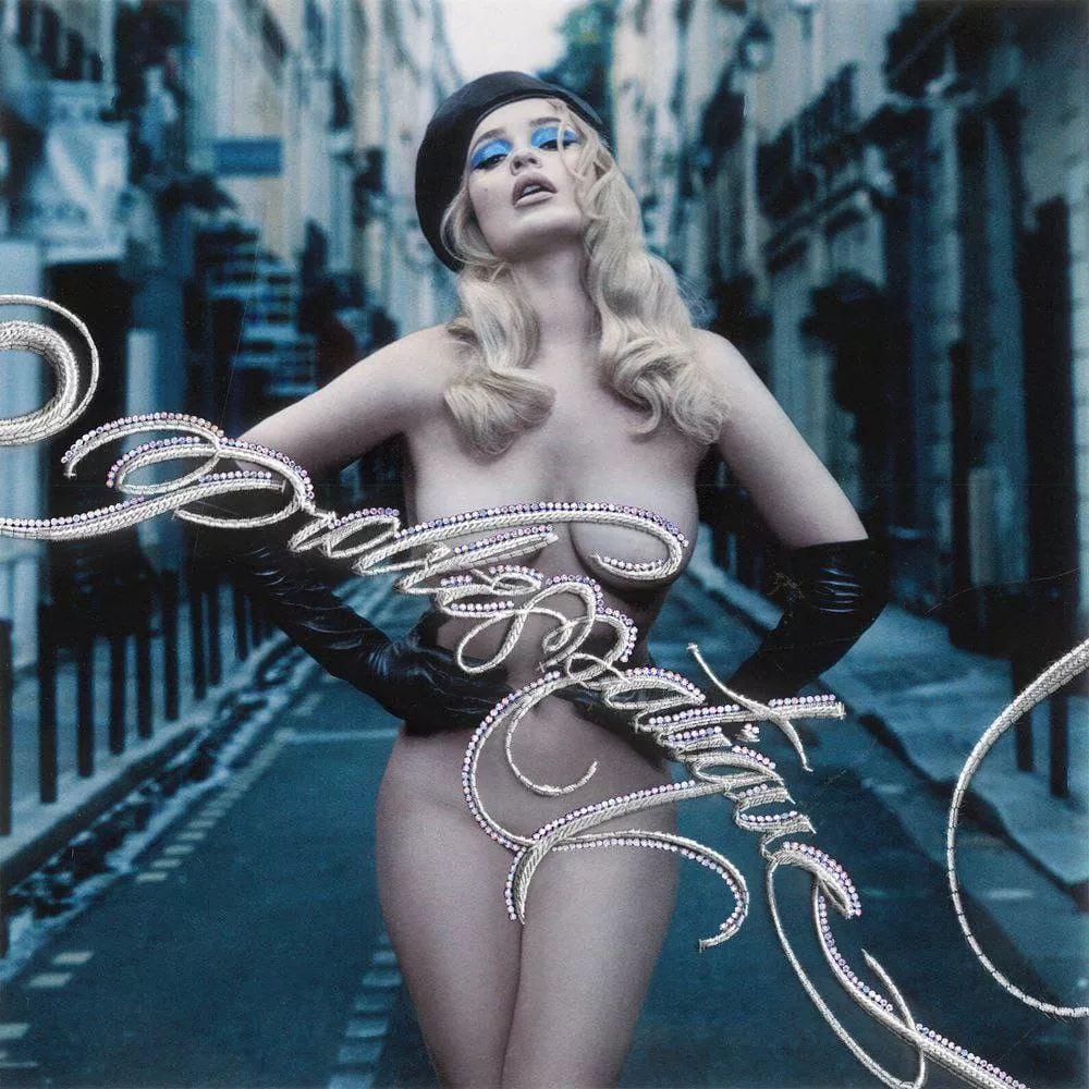 Capa do álbum "Problématique", de Kim Petras