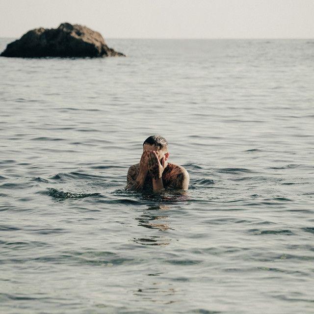 Capa do Álbum "VIVIR PA' QUEDARSE", de JC Reyes