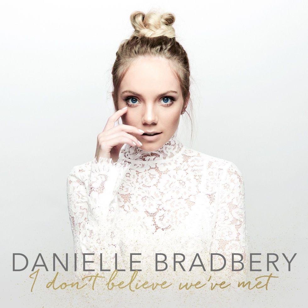 Capa do Álbum "I Don't Believe We've Met", de Danielle Bradbery