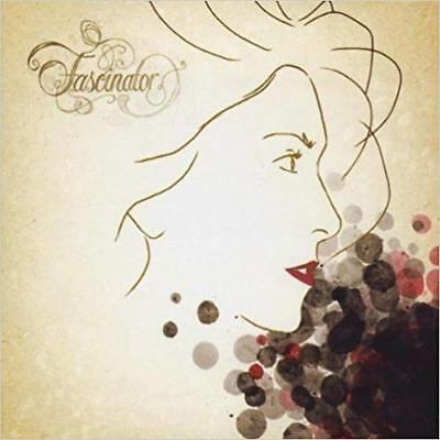 Capa do Álbum "Fascinator", de Holly Conlan