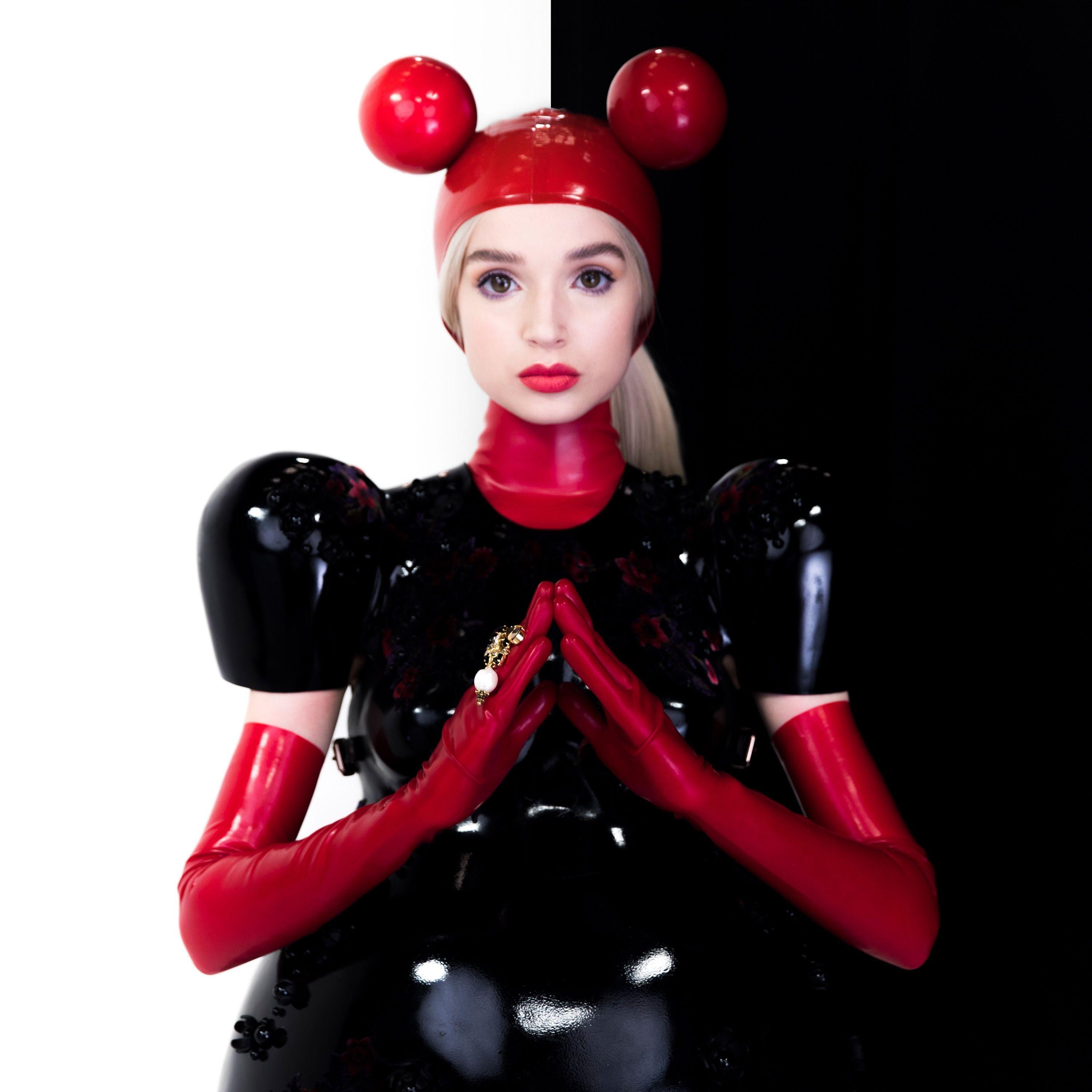 Capa do álbum "Metal", de Poppy