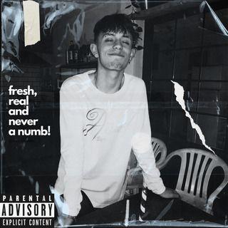 Portada de Sencillo/EP "Never a Numb!", de Lowromance