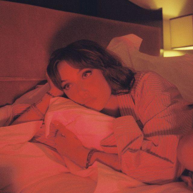 Portada de Sencillo/EP "Born With a Broken Heart", de Olivia O'Brien