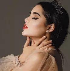 Capa do Single/EP "She's in Parties", de AnnaMaz