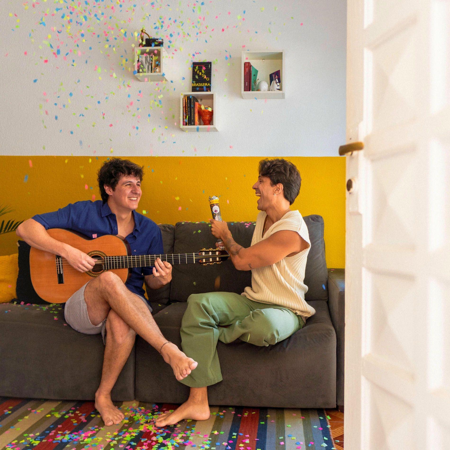 Portada de Sencillo/EP "Carnaval de Sofá vol. 2 (part. Renato Frei)", de Pe Lu