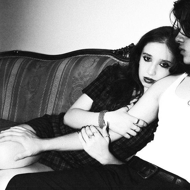 Portada de Sencillo/EP "older", de Isabel LaRosa