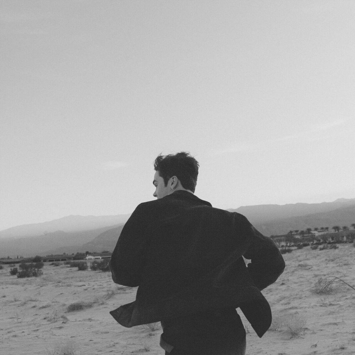 Capa do Single/EP "Growing Pains", de AJ Mitchell