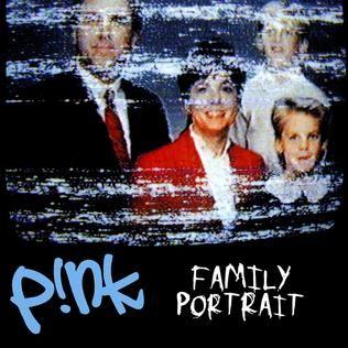 Capa do álbum "Family Portrait", de P!nk