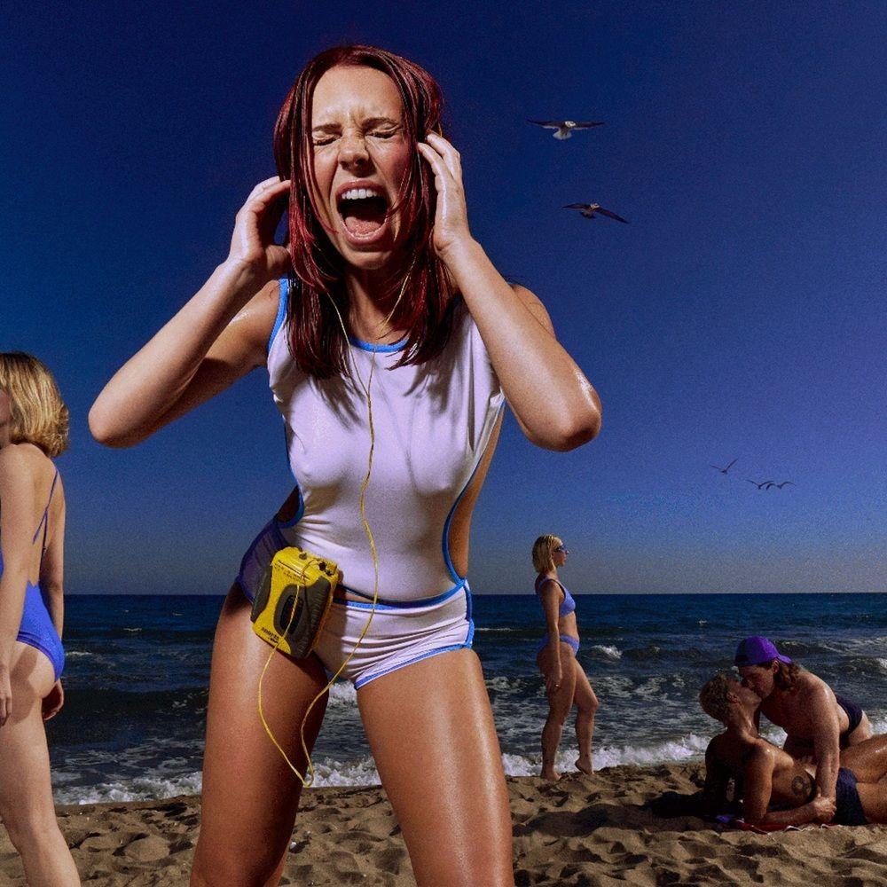 Portada de Álbum "Louder, Please", de Rose Gray